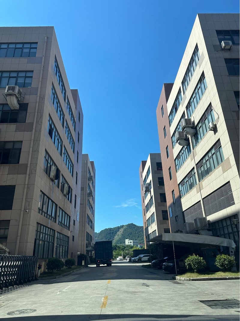 The company's new plant construction is progressing steadily, with strategic upgrades supporting its expansion into a production capacity of one million units.